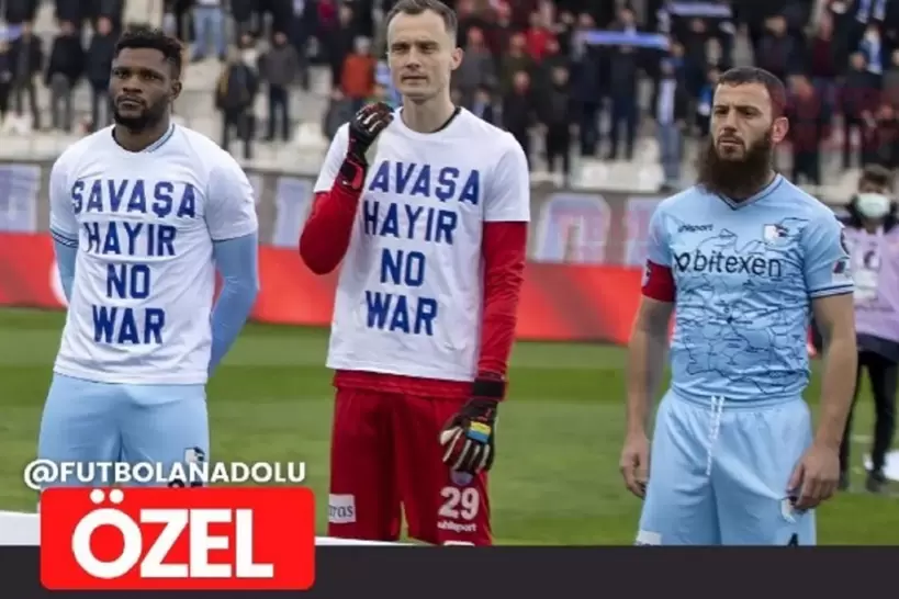 Футболист в Турции не поддержал акцию «Нет войне»